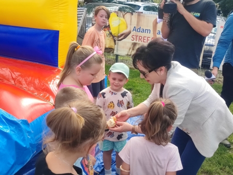 Marszałek Sejmu odwiedziła dożynki w Tyńcu Legnickim - 0