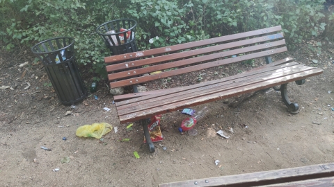 Bolków: Anielska Fontanna zdemolowana. Niedawno zakończył się jej remont - 1