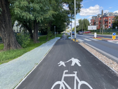 Fuszerka czy remont - zastanawiają się cykliści. Remont na ul. Obornickiej nie spodobał się rowerzystom [ZDJĘCIA] - 1