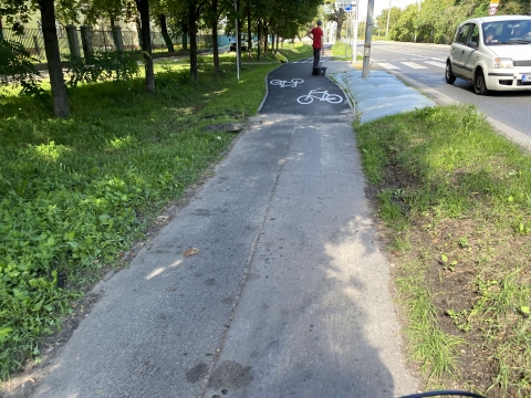 Fuszerka czy remont - zastanawiają się cykliści. Remont na ul. Obornickiej nie spodobał się rowerzystom [ZDJĘCIA] - 3