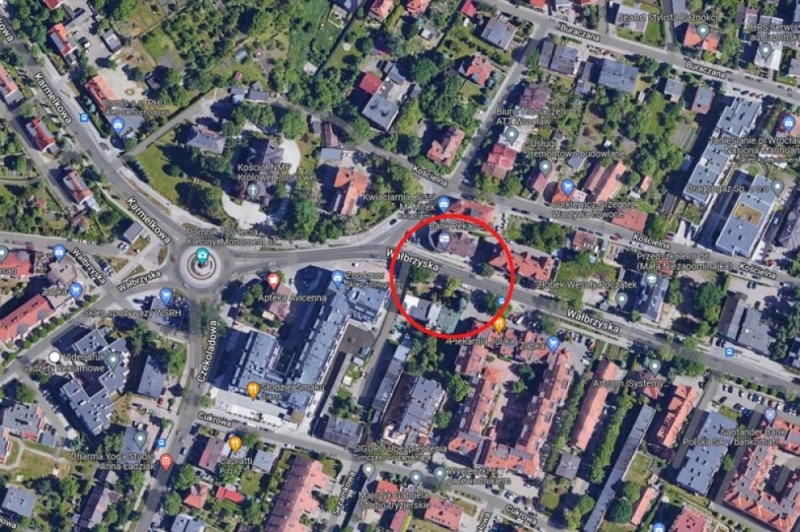 Popołudnie w cieniu korków na ul. Wałbrzyskiej? MPWiK zajęło jeden pas - fot. MPWiK