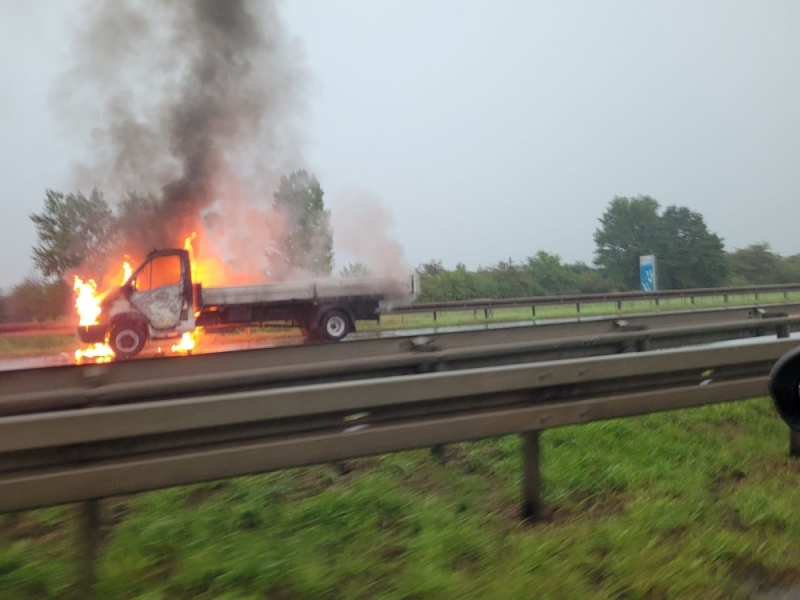 Pożar ciężarówki na A4. Korek ma kilka kilometrów - (fot. Justyna Kościelna