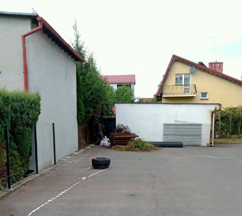 Niewybuch pod komisariatem w Nowogrodźcu [AKTUALIZACJA] - fot.Patrol Saperski z 23 Śląskiego Pułku Artylerii w Bolesławcu