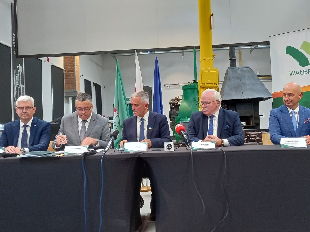 Wałbrzych staje się pionierem w ekologicznej komunikacji publicznej - fot. RW
