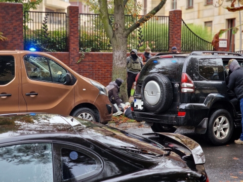 Akcja funkcjonariuszy CBŚP przy Turniejowej. Zatrzymano jedną osobę [FOTO] - 1