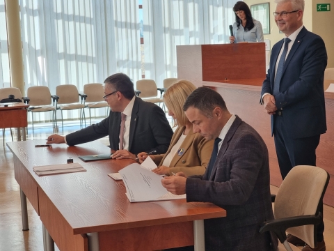 Duże pieniądze na komunikację zbiorową na Dolnym Śląsku [ZDJĘCIA] - 3