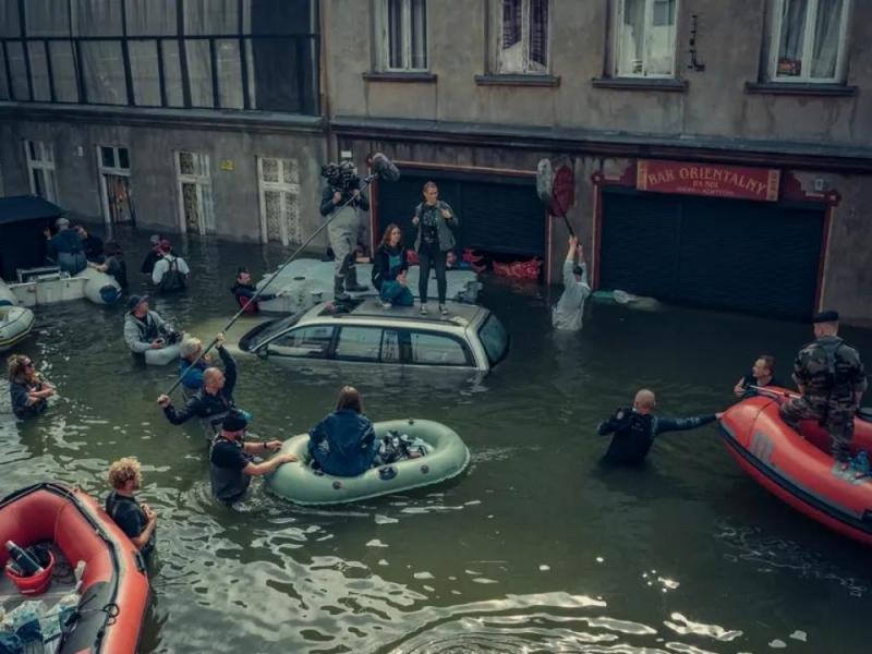 "To co widziałem w Srebrnej Górze, to było Hollywood" - twórcy Wielkiej Wody o serialu - fot. materiały prasowe / Netflix