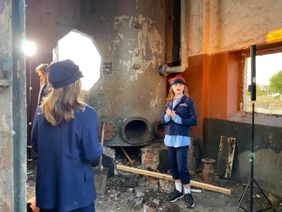 Kolejarze kręcą film o historycznej stacji PKP