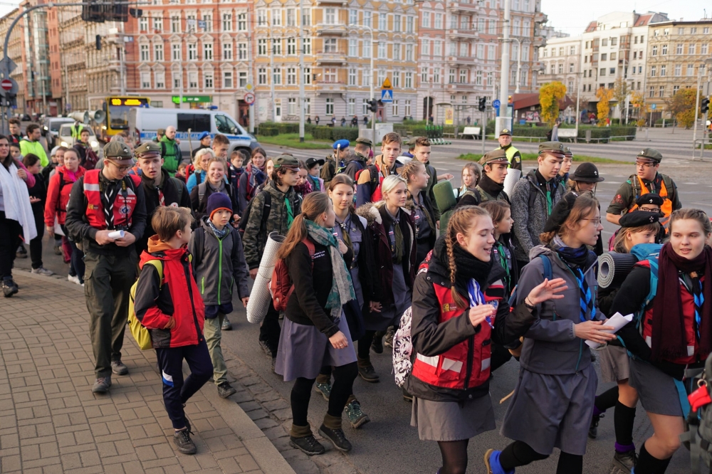 Tysiące wiernych zmierza do Trzebnicy. Z Wrocławia ruszyła pielgrzymka do grobu św. Jadwigi - fot: Zdjęcia organizatora / Piesza Pielgrzymka Wrocławska