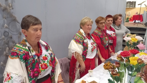 Piękne stroje, wyroby i pieśni. Dziś Międzynarodowy Dzień Kobiet Wiejskich - 2