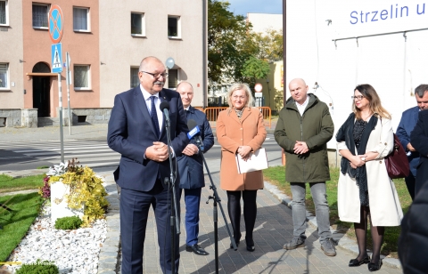 Kierowcy mogą już korzystać z nowo oddanej drogi w Strzelinie  - 0