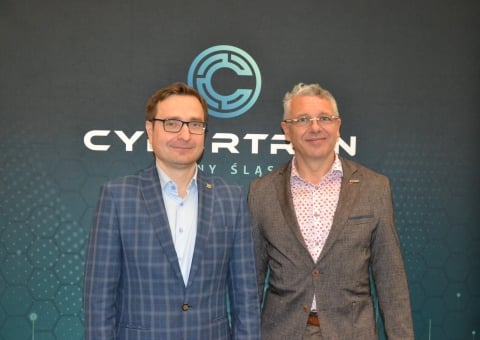 Kto powstrzyma atak hakerski? Informatycy z Polski i Czech grają o „Cybertron” - 4