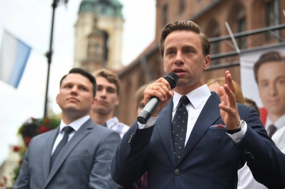 Krzysztof Bosak o środkach z Unii: PiS do wyborów tych pieniędzy nie zobaczy - fot. Twitter @krzysztofbosak