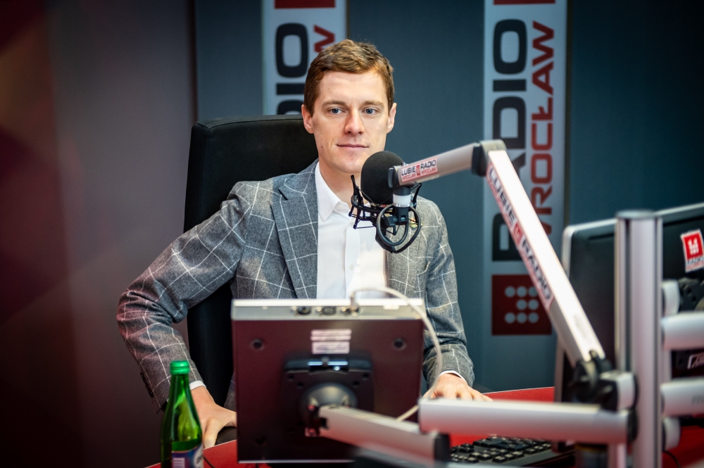 Jakub Nowotarski (Akcja Miasto): Jacek Sutryk schował się w szafie - fot. RW
