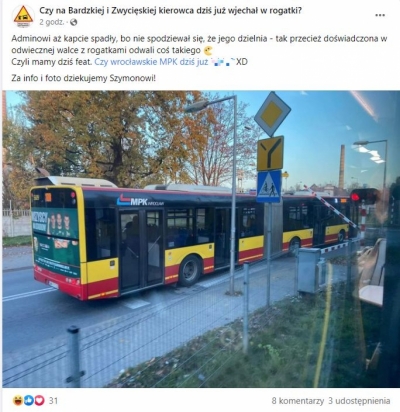 Autobus MPK pod rogatkami. Kierowca nie zdążył przejechać pod zamykającym się szlabanem