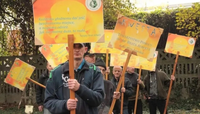 Kwestują, aby wesprzeć wrocławskich bezdomnych - fot. mat. organizatora