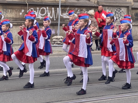 Radosna Parada Niepodległości przeszła ulicami miasta [ZDJĘCIA] - 2