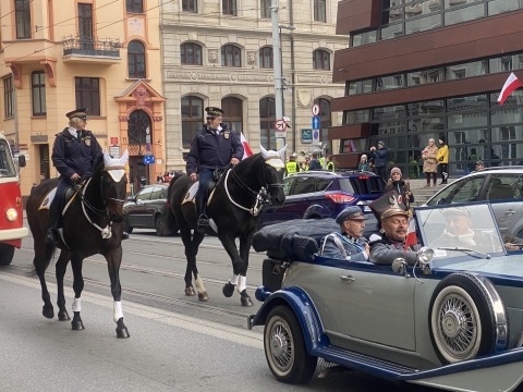 Radosna Parada Niepodległości przeszła ulicami miasta [ZDJĘCIA] - 3