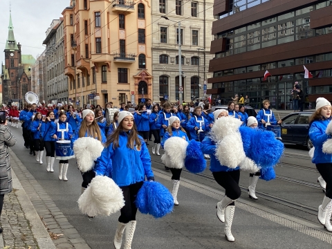 Radosna Parada Niepodległości przeszła ulicami miasta [ZDJĘCIA] - 13