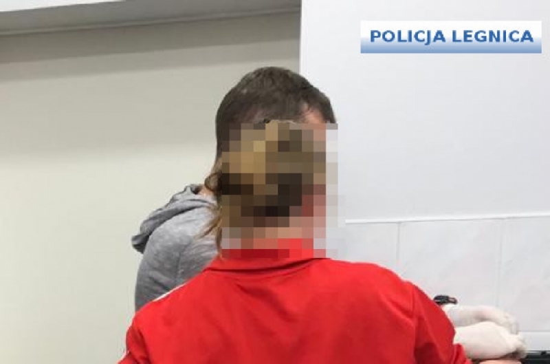 Dwa lata więzienia grożą legnickiej listonoszce i jej partnerowi - fot. Policja