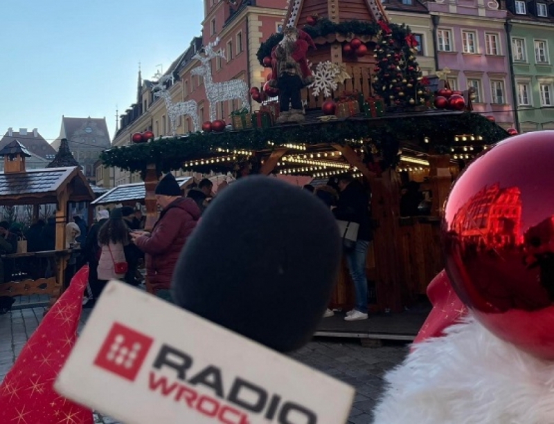 Na wrocławskim Jarmarku Bożonarodzeniowym ceny nie odstraszyły  - Fot: Ida Górska