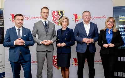 Już nie tylko silniki i baterie. W Jaworze będą produkować elektryczne samochody dostawcze