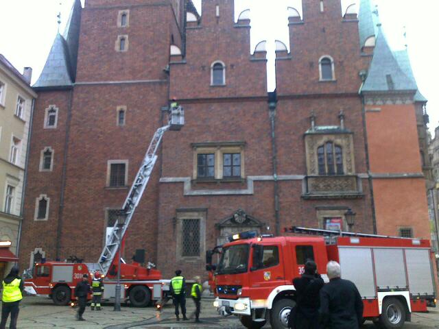 Dym nad wrocławskim Ratuszem - 1