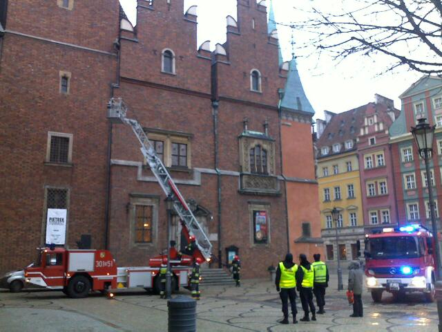 Dym nad wrocławskim Ratuszem - 0