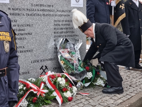 37 lat temu doszło do największej tragedii górniczej w powojennej historii Wałbrzycha [ZDJĘCIA] - 2