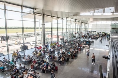 W minionym roku wrocławskie lotnisko obsłużyło dwa razy więcej pasażerów niż w 2021