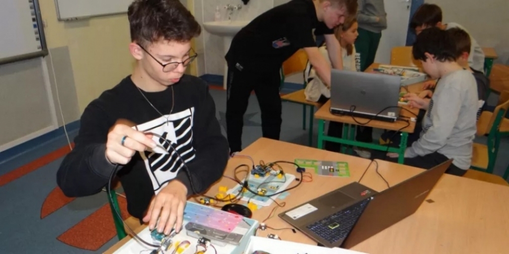 Oławskie szkoły w rządowych programach edukacyjnych - Fot: Gmina Oława