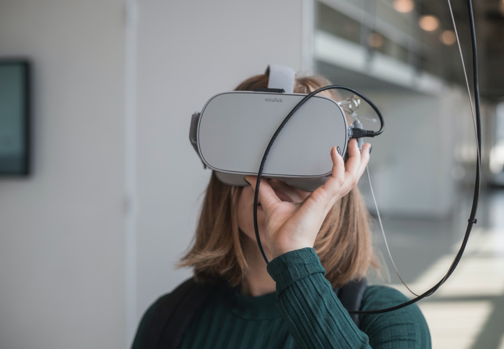 Wirtualna rzeczywistość uczy i bawi. We wrocławskiej szkole powstała sala VR - zdjęcie ilustracyjne Unsplash.com