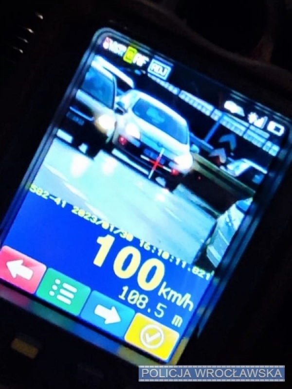 Pijany kierowca pędził 100 km/h i spowodował kolizję - fot. wroclaw.policja.gov.pl