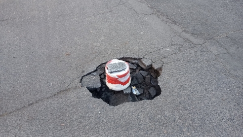 Drogi w Legnicy dziurawe jak ser szwajcarski [FOTO] - 4
