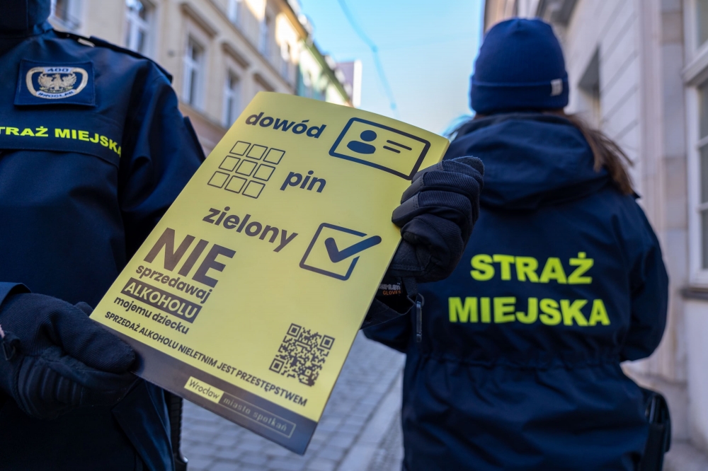 Wrocław rusza z kampanią "Nie sprzedawaj alkoholu mojemu dziecku" - fot. Straż Miejska Wrocławia