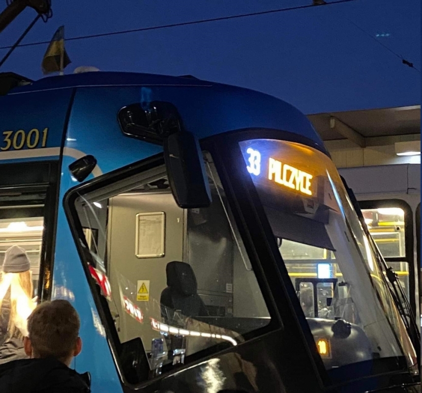 Zatrzasnął drzwi przed motorniczym. Tramwaje stały na Placu Grunwaldzkim - fot: słuchacz