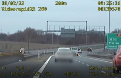 Jechał 204 km/h drogą ekspresową S5 [WIDEO]
