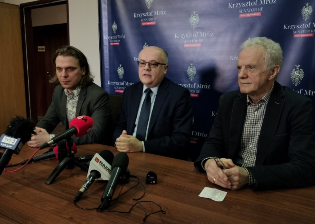 Jelenia Góra: PiS przeciw zwiększaniu zadłużenia miasta - fot. Piotr Słowiński