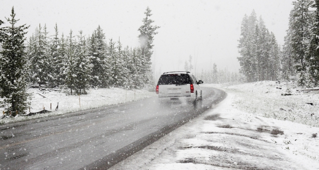 Uwaga kierowcy. Bardzo trudne warunki na drogach w regionie [AKTUALIZACJA] - Fot: zdjęcie ilustracyjne, Pixabay