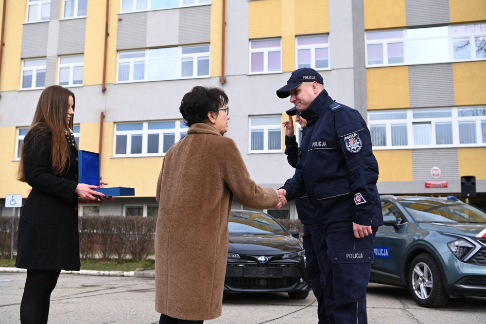 Marszałek Witek: Potrzebne jest nowoczesne i bezpieczne wyposażenie dla policji - fot. Twitter @KancelariaSejmu