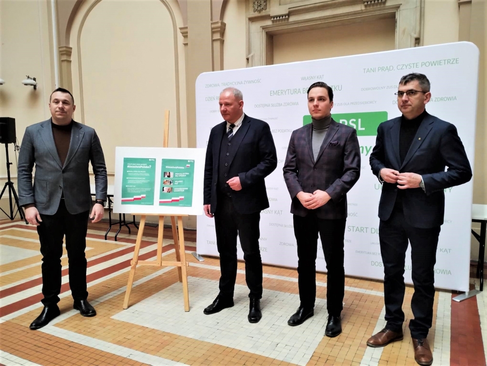 „Uczciwa Polska”. PSL zbiera podpisy pod projektem ustawy obywatelskiej - fot. Jakub Ciołko