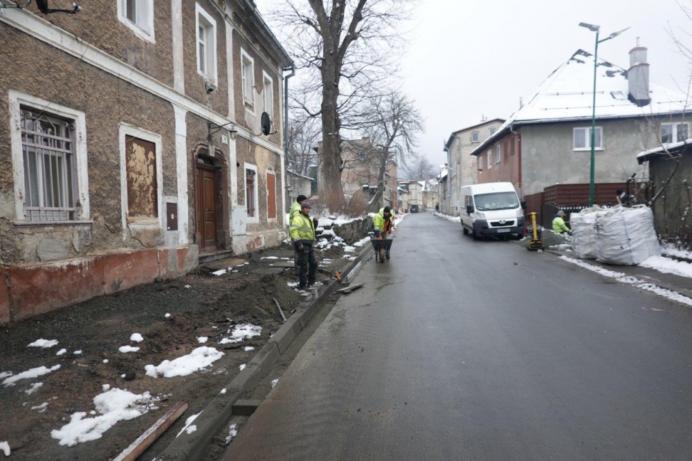 Kowary ruszają z eksmisjami w centrum miasta - fot: Piotr Słowiński