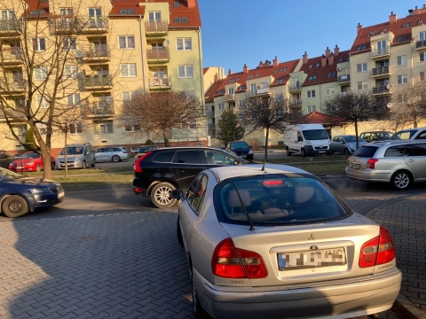 "Trzeba wymusić, żeby w ogóle przejechać". Walczą o sygnalizację koło szkoły - 6