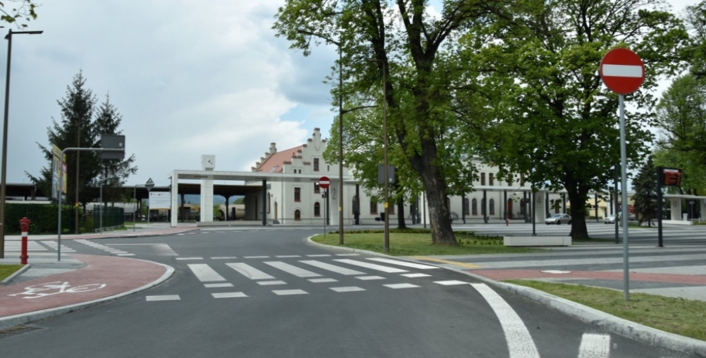 Doradzą, pomogą z wnioskiem, a na koniec rozliczą  - fot. UM Dzierżoniów