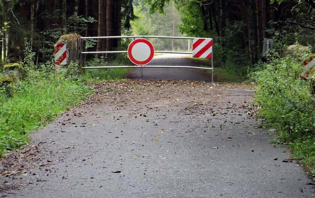 Szykują się utrudnienia w dojeździe do Podziemnego Miasta Osówka   - zdjęcie ilustracyjne (fot. Pixabay)