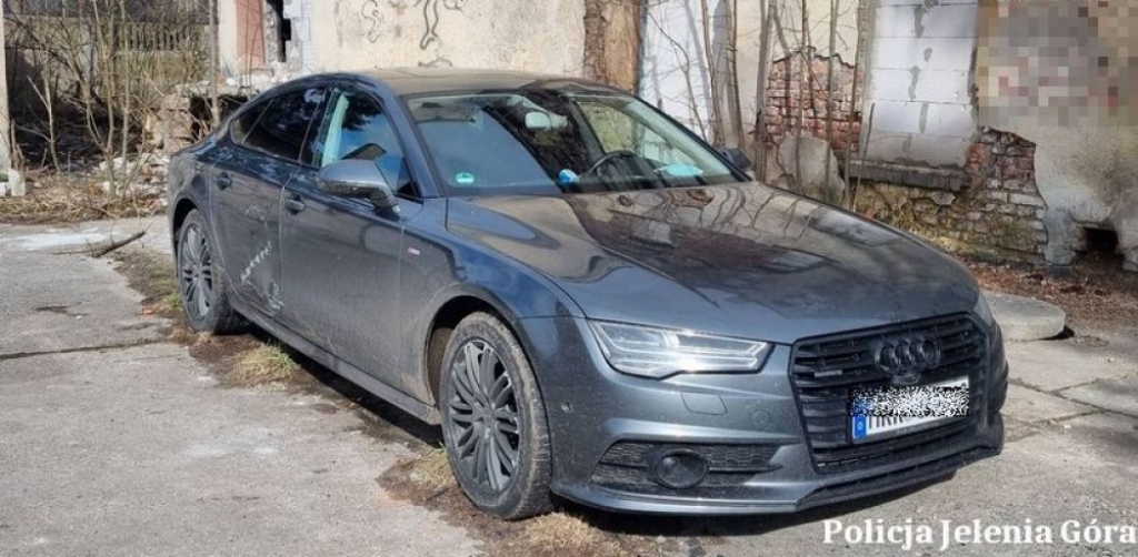Policjanci odzyskali skradzione auto warte 150 tys. zł - fot. Policja