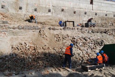 Mur znika z budowy (Zobacz) - 6