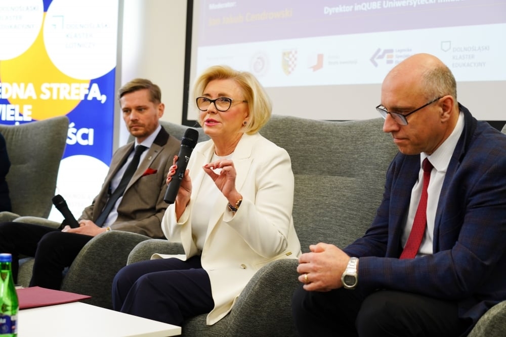 W Legnicy o nowych technologiach szkolnych i przyszłych karierach - Fot. LSSE
