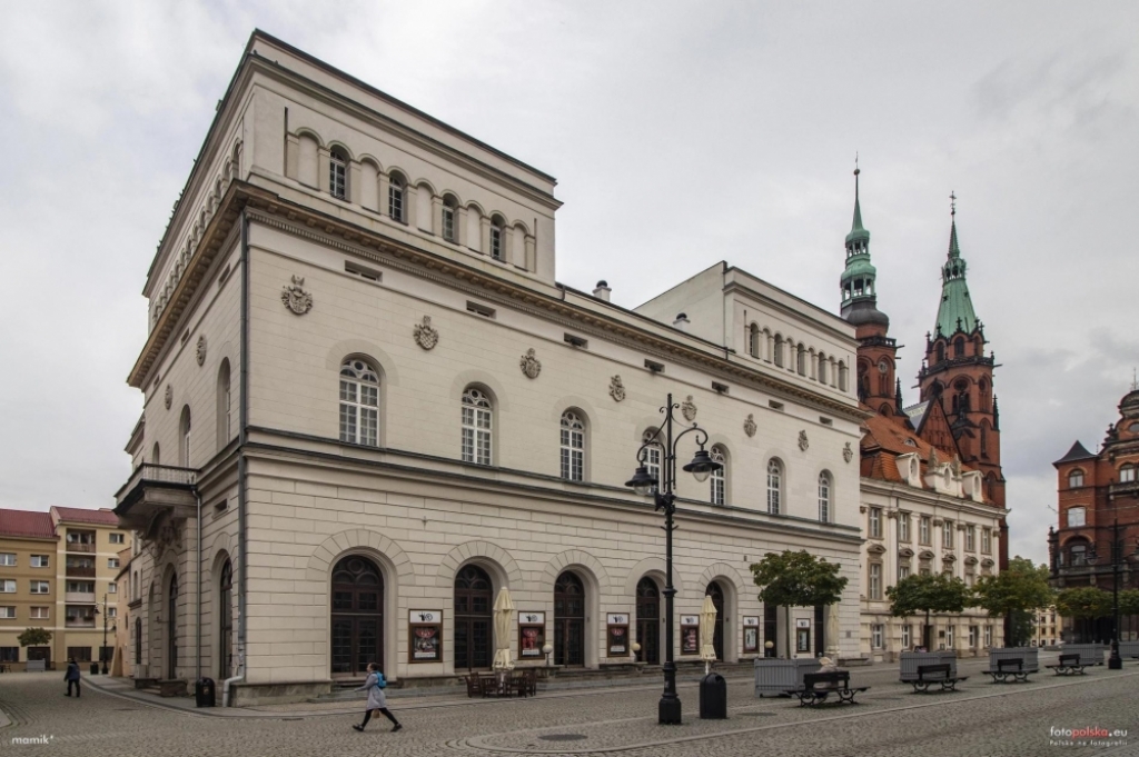 Teatr im. Heleny Modrzejewskiej w trudnej sytuacji finansowej - fot. mamik/fotopolska.eu (CC BY-SA 4.0)