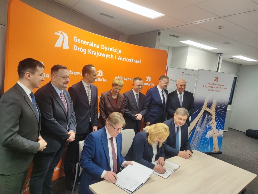 Coraz bliżej przebudowy drogi z Wrocławia do Lubina - fot. RW